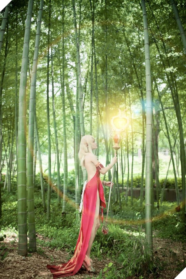 Cùng ngắm cosplay nàng Elf cực gợi cảm trong TERA Online