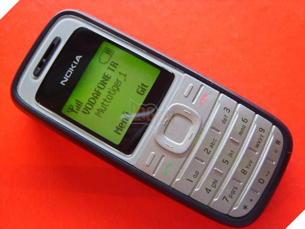 Tưởng thế nào, iPhone hóa ra còn thua xa những chiếc điện thoại cục gạch này - Ảnh 4.