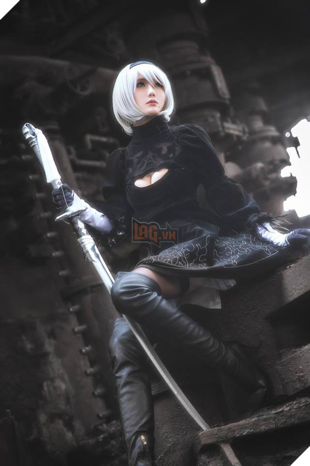 Tuyển tập cosplay cực chất lượng về 9S và 2B trong Nier: Automata