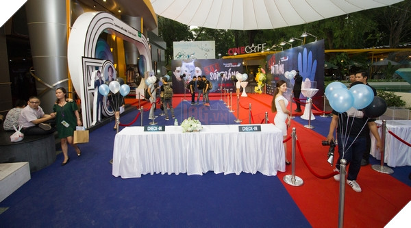 Toàn cảnh khu vực sân khấu ngoài trời của sự kiện