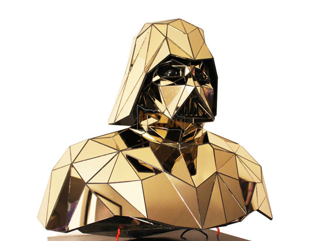 Sốc với bức tượng Darth Vader bọc vàng tuyệt đẹp 2