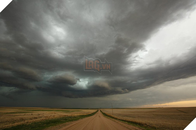 
Một cơn giông siêu bão (Supercell) xảy ra vào ngày 8 tháng 5, ở Hạt Elbert bên ngoài Limon, Colorado.
