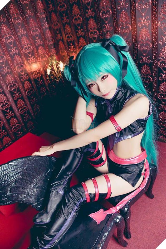 Cùng ngắm cosplay Hatsune Miku cực gợi cảm đốn tim fan hâm mộ