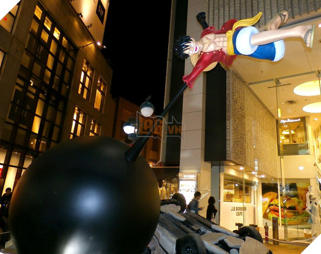 Tròn xoe mắt với Goku đại chiến Luffy ngoài đời thực tại Tokyo 6