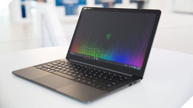 Razer cập nhật dòng laptop chơi game Blade Stealth, gã trai năm ấy nay đã thành đàn ông