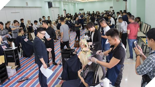 Cuộc thi diễn ra trong không khí sôi nổi, háo hức