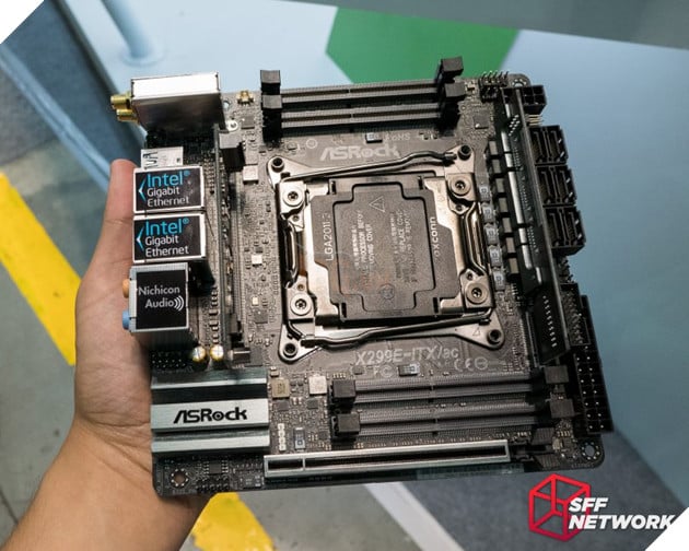  Quái vật tí hon ASRock X299E-ITX/ac - bo mạch chủ cao cấp nhỏ gọn trong lòng bàn tay