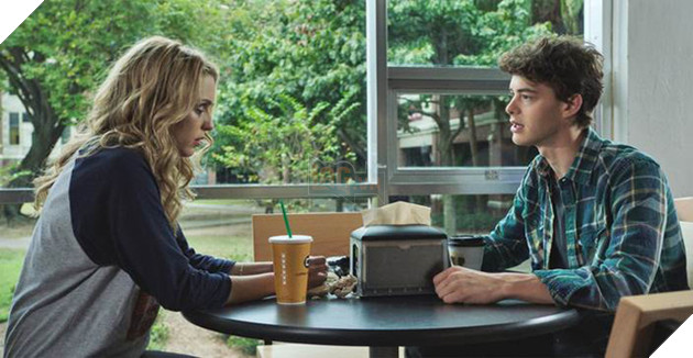 
Sau khi hiểu ra được rằng mình được ban cho những cơ hội vô tận để giải mã bí ẩn về cái chết của chính mình, Tree đã nhờ tới sự giúp đỡ của cậu bạn trai Carter nhằm ngăn cản tên giết người lại sát hại cô lần nữa
