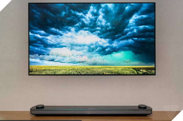 TV 77 inch 4K OLED mới của LG được mở bán - giá ngang bằng một chiếc xe hơi.