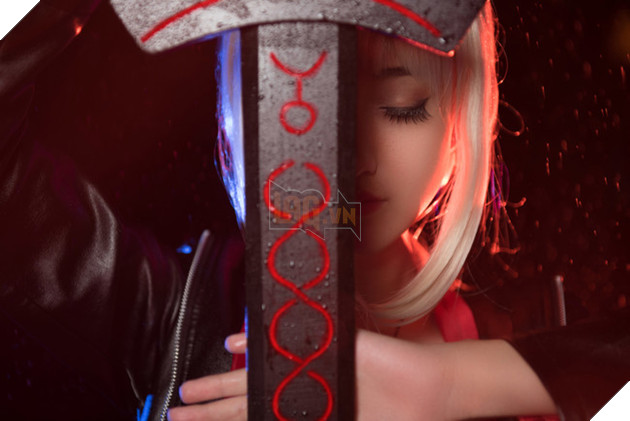 Cùng ngắm cosplay Black Saber cực chất trong Fate/Grand Order