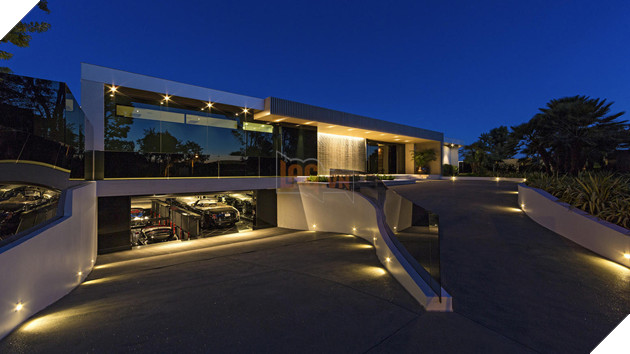 Cha đẻ Minecraft cô đơn đến cùng cực dù sống trong nhung lụa sau khi bán đứa con của mình với giá 2,5 tỷ USD