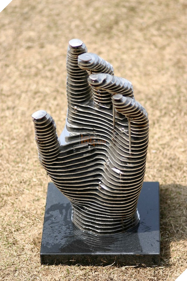 Không ai nghĩ những tấm kim loại cắt lát có thể tạo ra kiệt tác như thế này! 9