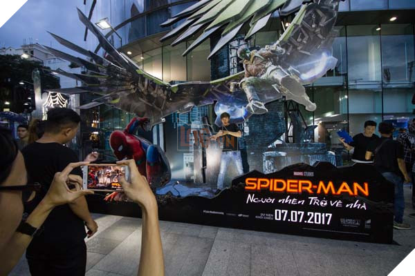 Cận cảnh buổi Fan Meeting đầy hào hứng của phim Người Nhện: Trở về nhà 10