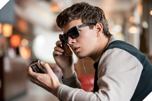 Ansel Elgort Chàng quái xế sở hữu khuôn mặt búng ra sữa 3