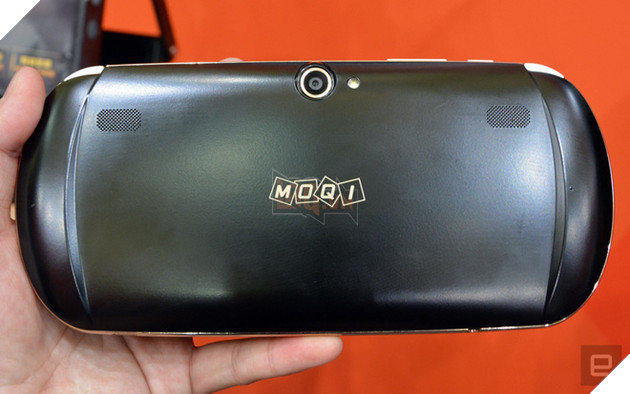 Smartphone Trung Quốc chuyên chơi game: nhìn y chang PS Vita, RAM tối đa 8GB, màn 6 inch, chip MediaTek, pin 6.000 mAh, giá từ 280 USD