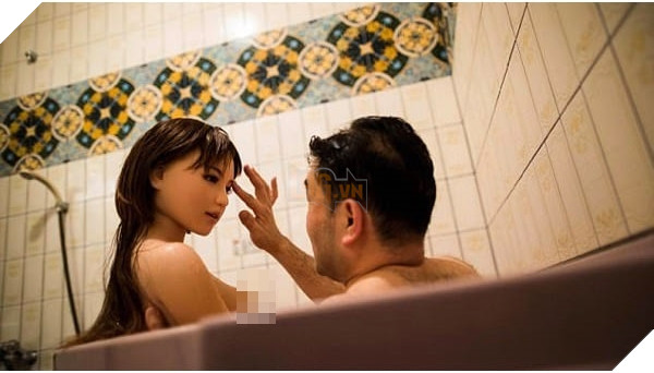 Choáng với những người đàn ông Nhật Bản thề không yêu con gái thật, nguyện cưới búp bê làm vợ