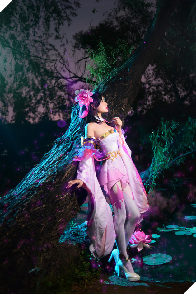Cosplay Điêu Thuyền hờ hững chờ bạn đến giải cứu trong Vương Giả Vinh Diệu