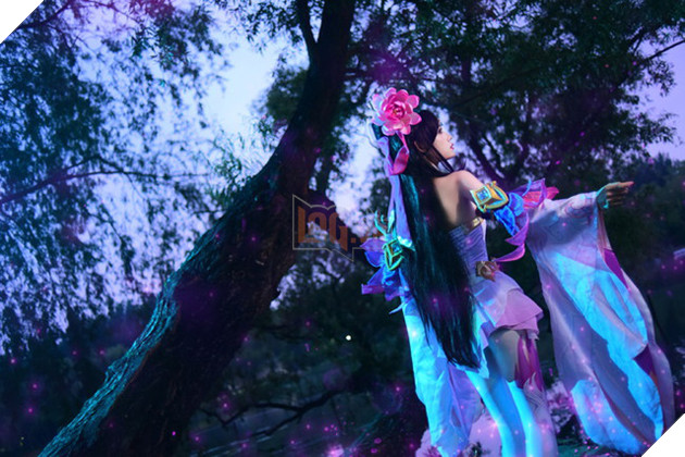 Cosplay Điêu Thuyền hờ hững chờ bạn đến giải cứu trong Vương Giả Vinh Diệu