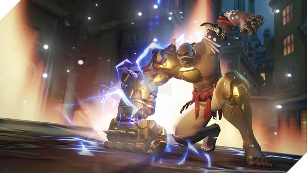 Mở đầu chuỗi combo bằng Seismic Slam để kéo kẻ thù về phía mình