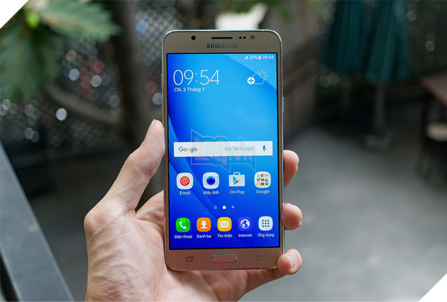 Kết quả hình ảnh cho samsung galaxy j7 xach tay