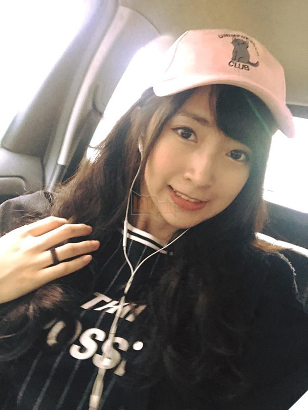 Chiêm ngưỡng nhan sắc "thiên thần" của nữ MC LMHT cầu hôn KkOma và khiến Faker ngẩn ngơ