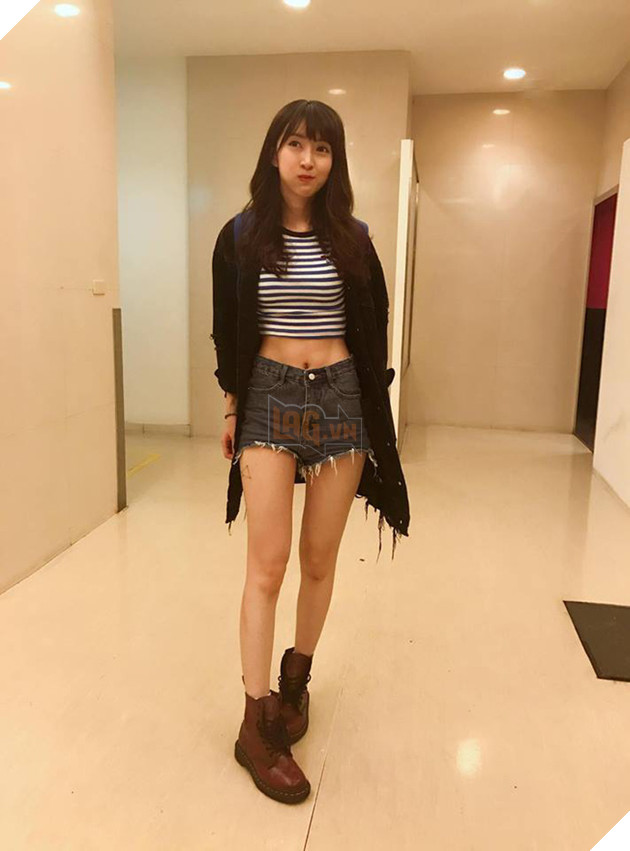 Chiêm ngưỡng nhan sắc "thiên thần" của nữ MC LMHT cầu hôn KkOma và khiến Faker ngẩn ngơ