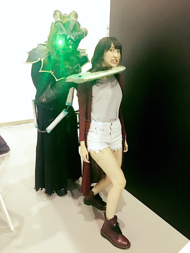 Chiêm ngưỡng nhan sắc "thiên thần" của nữ MC LMHT cầu hôn KkOma và khiến Faker ngẩn ngơ