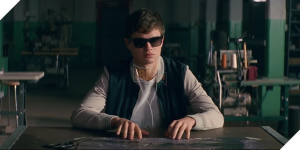 Baby Driver với Ansel Elgort vẫn đủ sức trụ vững ở top 5, xếp trên Wonder Woman và Transformers