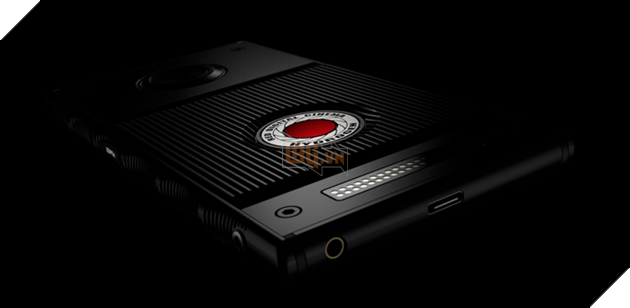 Smartphone đầu tiên của RED sẽ làm từ Titan và hiển thị hình ảnh 3 chiều.