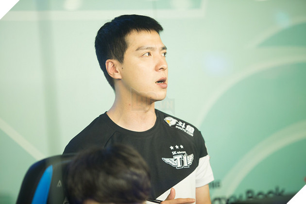 Chiêm ngưỡng nhan sắc "thiên thần" của nữ MC LMHT cầu hôn KkOma và khiến Faker ngẩn ngơ