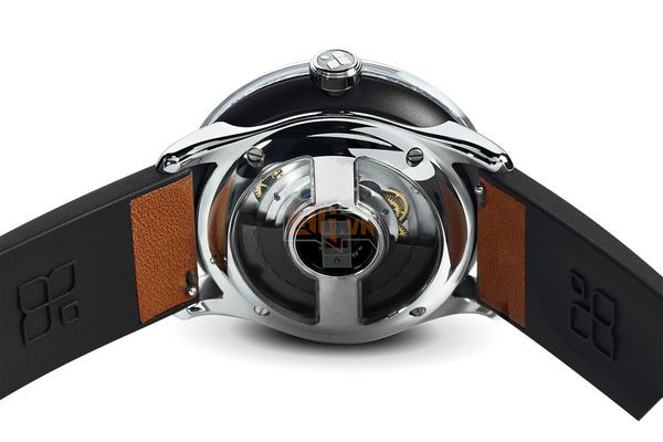 Chiếc smartwatch đầu tiên sạc pin bằng cách QUAY TAY 2