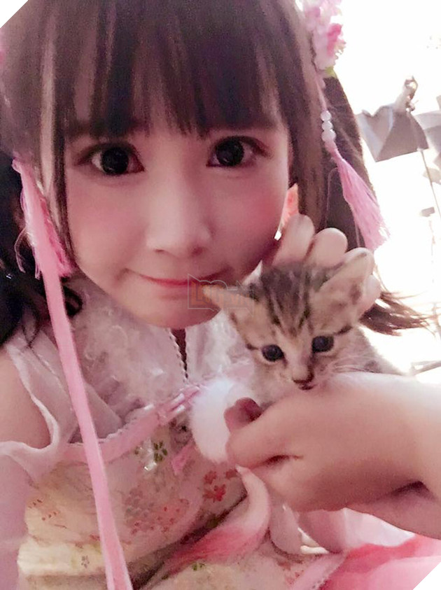 Bị trẻ trâu Việt Nam buông lời khiếm nhã, nữ cosplayer xinh đẹp buộc phải lên tiếng vì không chịu nổi