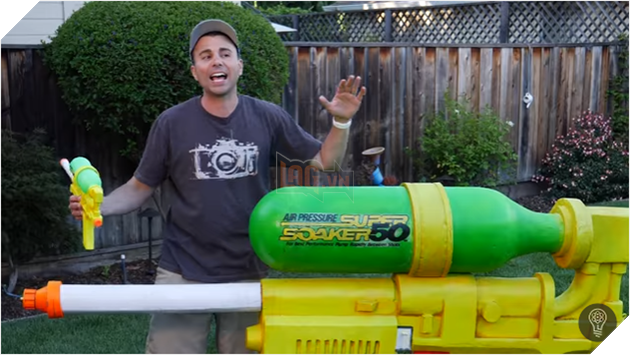 Súng phun nước lớn nhất thế giới: bắn có thể gây chết người!