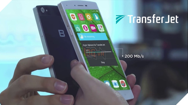 
Chúng tôi chưa bao giờ có cơ hội được trải nghiệm tính năng TransferJet do chưa tìm được một chiếc Bphone thứ 2​
