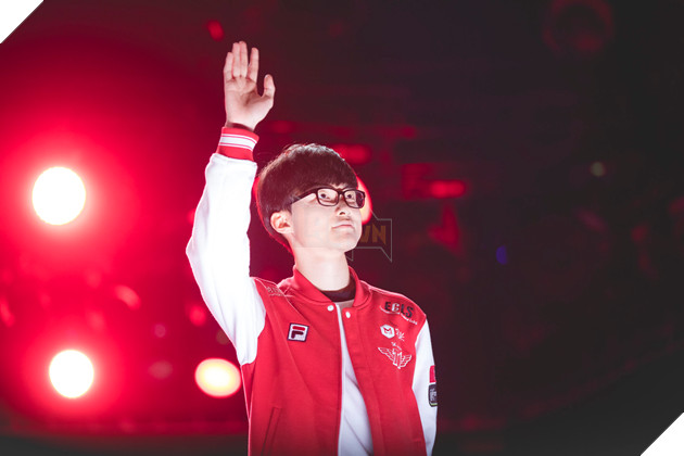 LMHT: Kiếm được hàng triệu USD/năm, Faker vẫn tiết kiệm đến mức bị mất điện thoại vẫn nhất quyết không mua cái mới