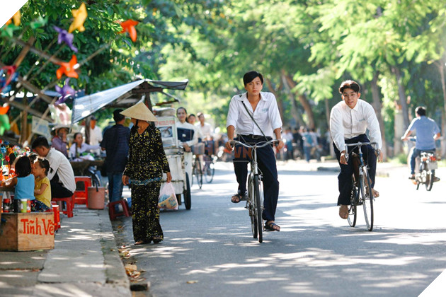  Cô Gái Đến Từ Hôm Qua - Cho ta tấm vé về thanh xuân 2