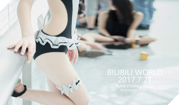 Tuyệt vời cosplay nàng hầu Rem cực gợi cảm trong Re:Zero