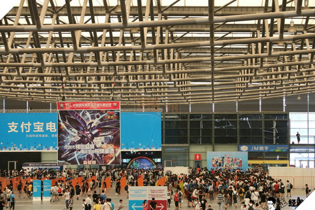 ChinaJoy 2017: Cùng chiêm ngưỡng các bóng hồng góp mặt tại ngày khai mạc đầu tiên 13