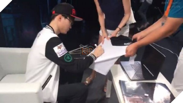 20374214_479080805777883_841683696095298437_n