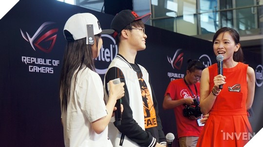 LMHT: Choáng với dàn vệ sĩ theo bảo vệ Faker hơn cả siêu sao, ca sĩ Hàn Quốc 13