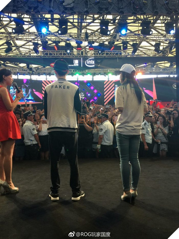 LMHT: Choáng với dàn vệ sĩ theo bảo vệ Faker hơn cả siêu sao, ca sĩ Hàn Quốc