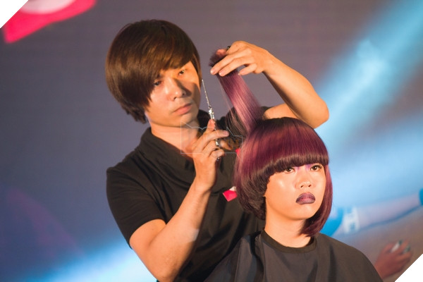 Trong mỗi khâu biểu diễn đều thể hiện tay nghề kĩ thuật đáng nể