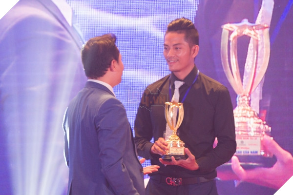 Không thể không nhắc đến những tấm lòng nhân ái của các nhà tạo mẫu tóc/giám khảo cuộc thi