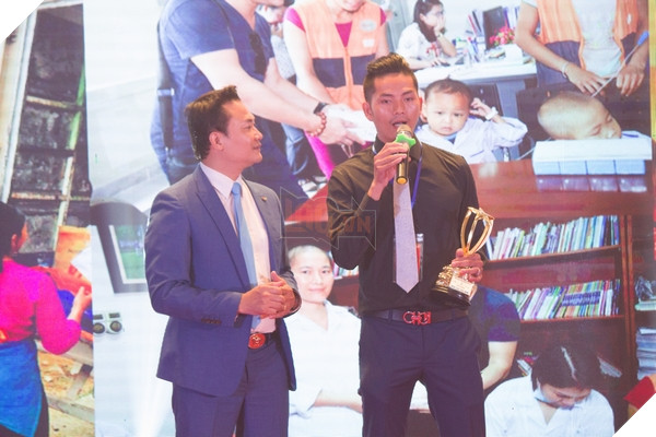 Giám khảo Vũ Đức Quân chia sẻ về việc đấu giá từ thiện thành công