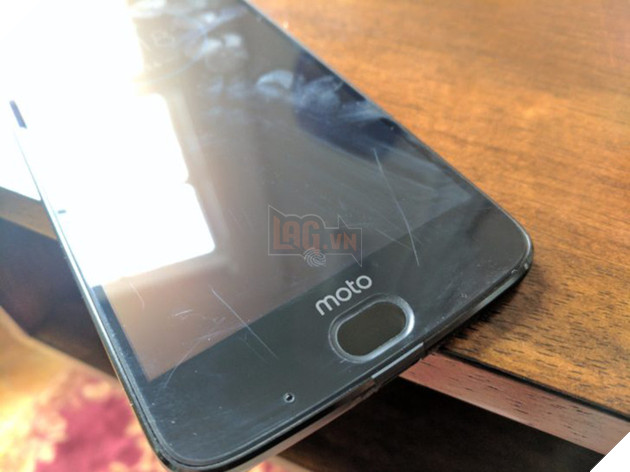 
Màn hình của chiếc Moto Z2 Force của Ryan Whitwam sau một tuần sử dụng
