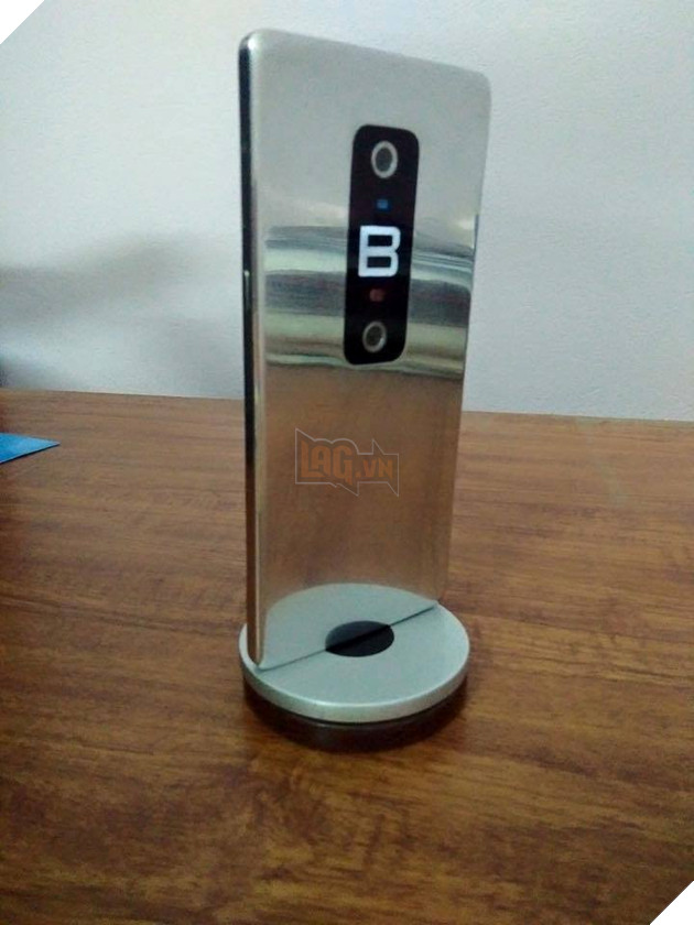 Thêm hình ảnh Bphone 2 bị rò rỉ trước ngày ra mắt