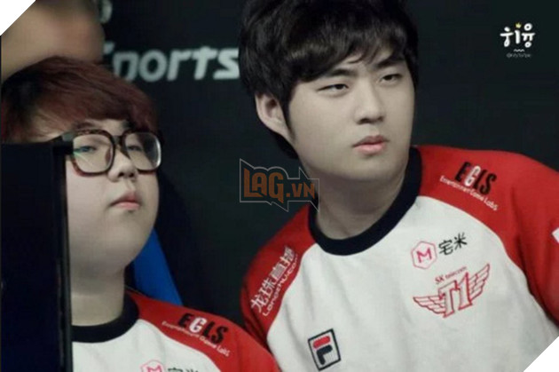 Bị outplay trong pha 2v2 dưới bot, Bang và Wolf cũng phải chào thua bộ đôi đường dưới của KT Rolster