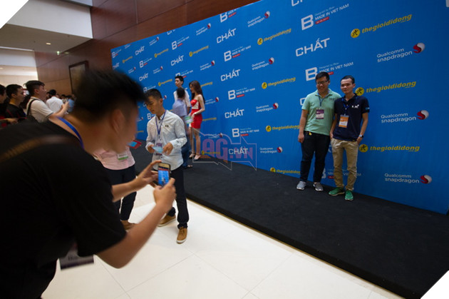 Toàn cảnh buổi lễ ra mắt sản phẩm Bphone 2017 và sản phẩm trên tay. 13