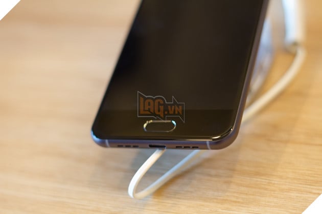 Trên tay nhanh Bphone 2017 - Điện thoại thuần Việt cận cao cấp đến từ Bkav 5