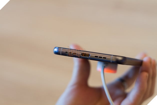 Trên tay nhanh Bphone 2017 - Điện thoại thuần Việt cận cao cấp đến từ Bkav 10